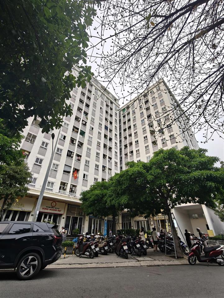 Giảm mạnh bán căn góc 2pn chung cư phúc đạt  gần hiệp thành 3  full nội thất