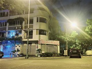 Cần bán căn liền kề góc 140,5m2 vị trí siêu đẹp đường lớn 24mx12m vừa ở và kinh doanh được, giá tốt