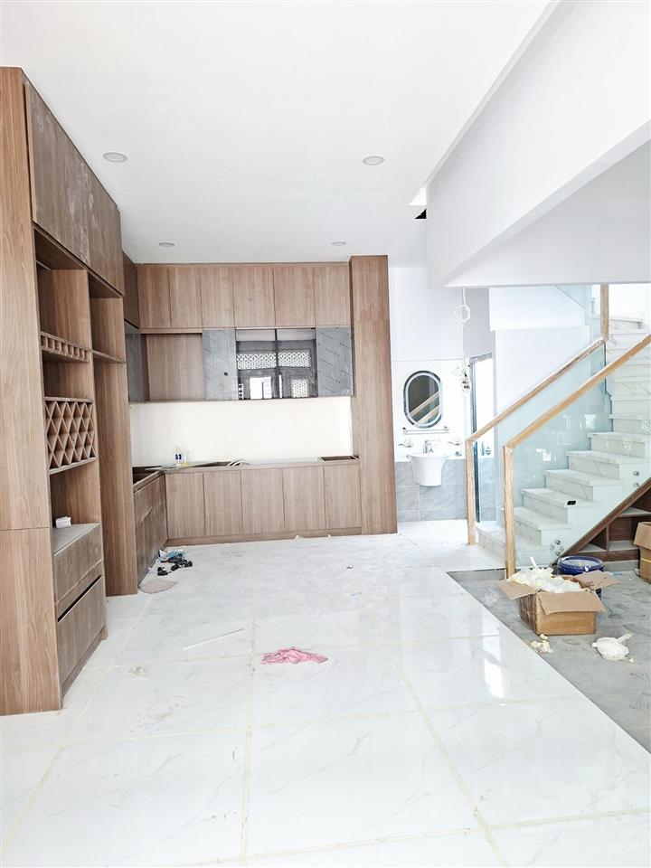 Bán nhà 3 tầng hẻm 7m thông gần ngã tư ga quận 12 giá 5,95 tỷ