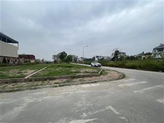 178m lô góc giá 6x, trục chính đối diện vườn hoa.