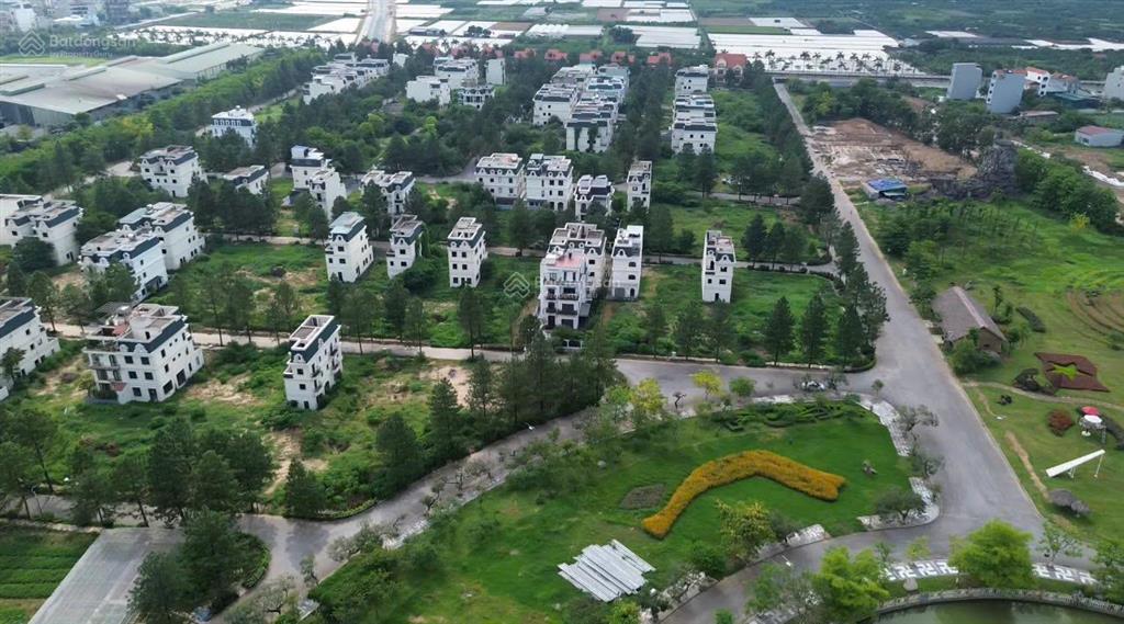 Chủ nhà gửi bán dãy c3a giá 8x triệu/m2 nhỏ, vị trí đẹp keng