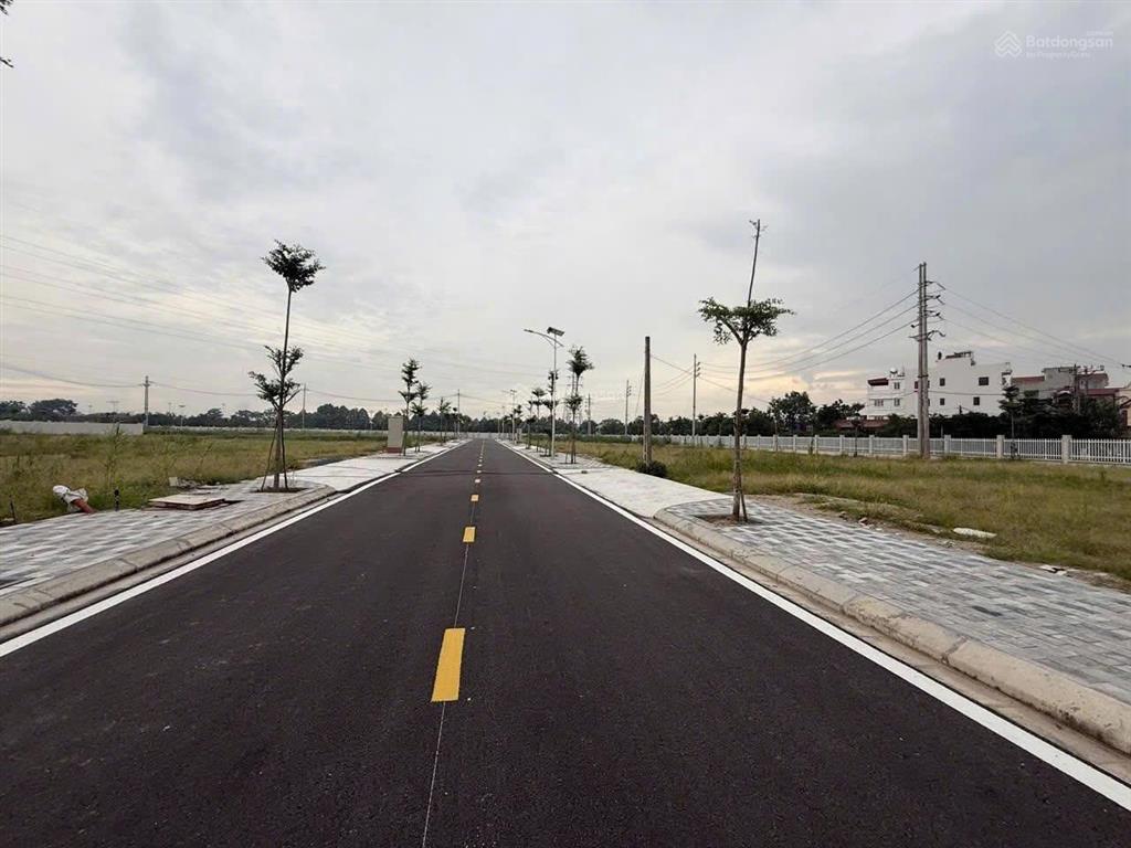 Cho thuê 1700m² xưởng 1 tầng tại đan phượng xe công thoải mái, full pccc tự động