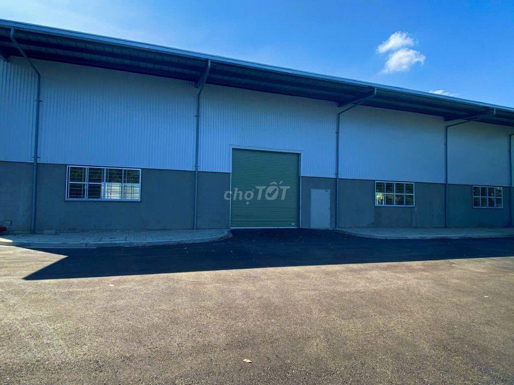 Bán nhà xưởng KCN Hòa Bình Thủ Thừa 8.500m², xưởng 5.900m², giá 52 tỷ