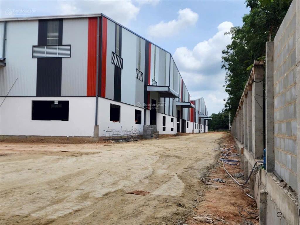 Cho thuê xưởng 11500m2, 750 triệu/tháng, bàu bàng 0907 838 ***