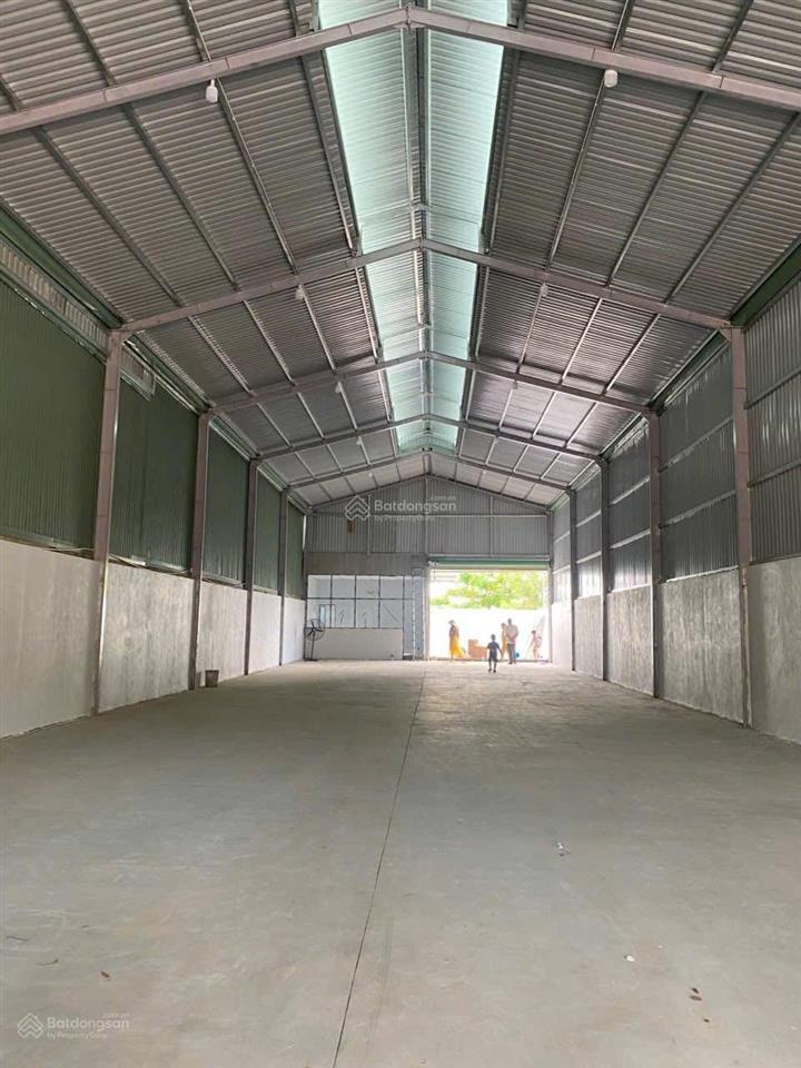 Cho thuê xưởng 800m2 35 triệu/th, tân hiệp. 0907 838 ***