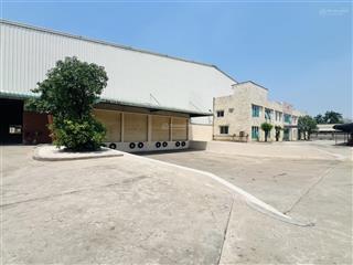 Cho thuê xưởng 8000m2 800 triệu kcn tân uyên  bd