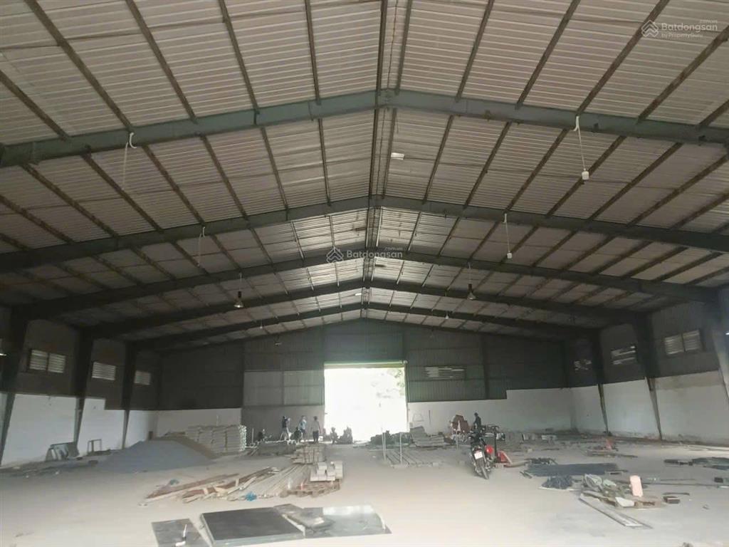 Cho thuê xưởng 1000m2 40 triệu bến cát .0907 838 ***