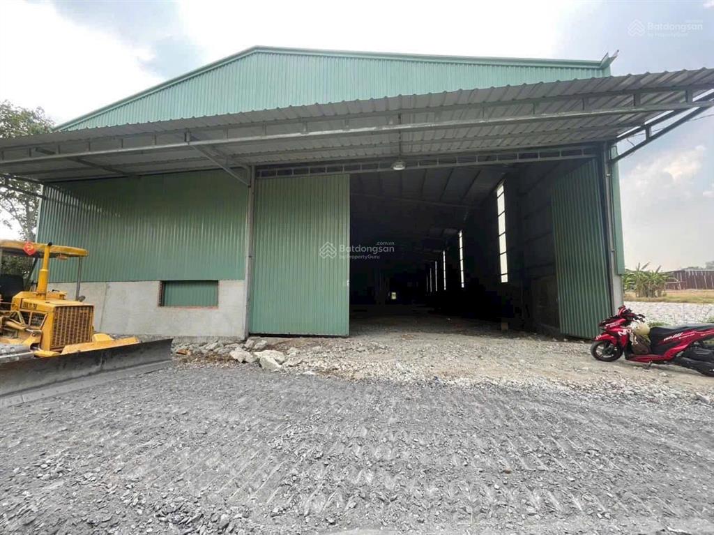 Cho thuê xưởng 1000m2 40 triệu bến cát .0907 838 ***