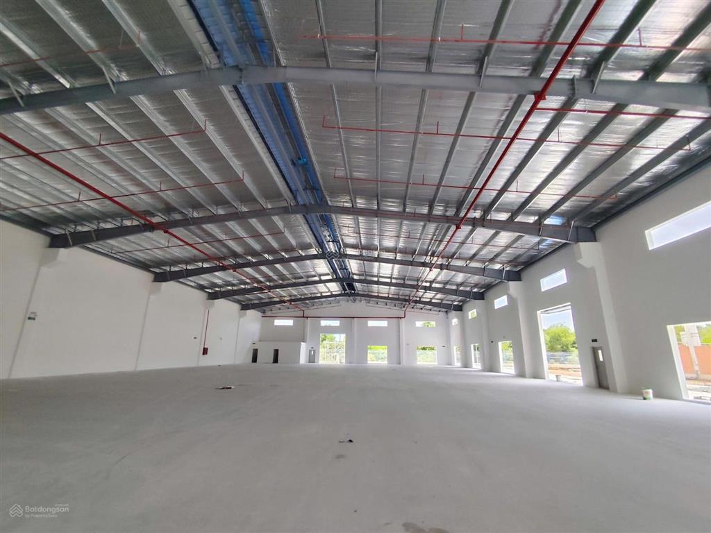Cho thuê xưởng 1500m2, 90tr uyên hưng, 0907 838 ***