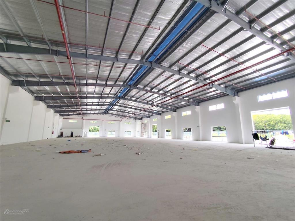 Cho thuê xưởng 1500m2, 90tr uyên hưng, 0907 838 ***