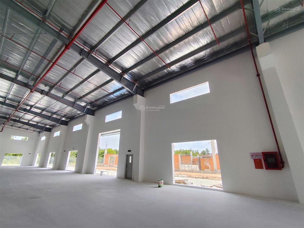 Cho thuê xưởng 1500m2, 90tr uyên hưng, 0907 838 ***