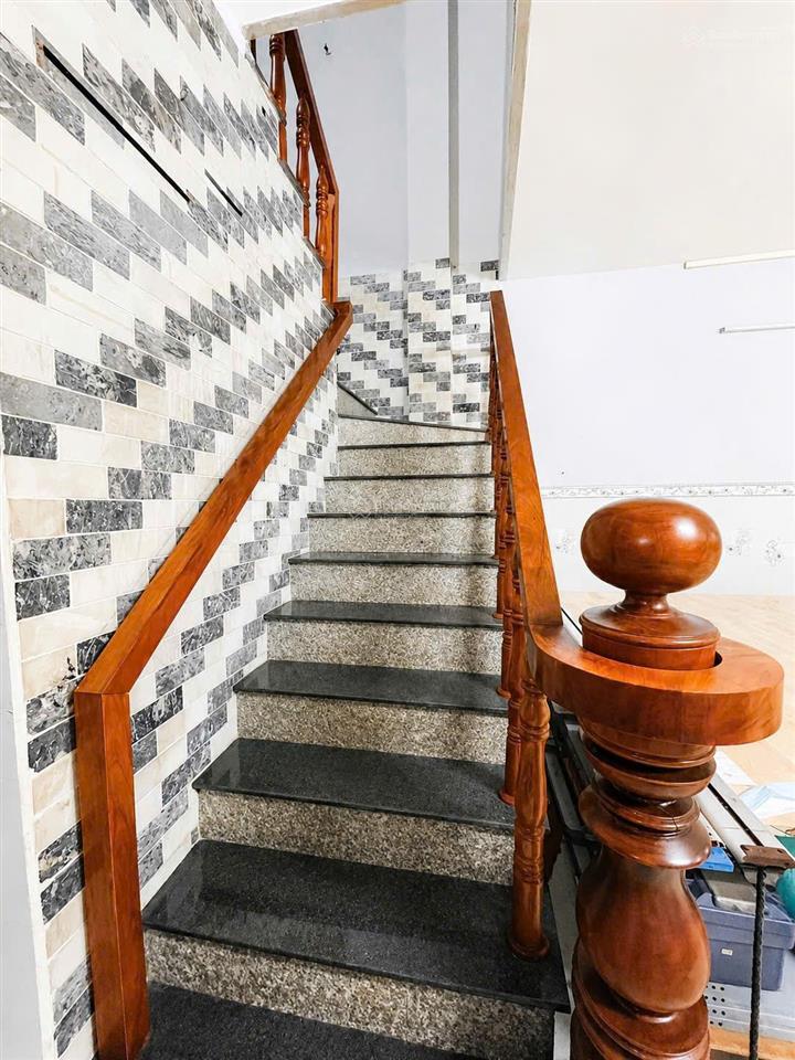 Chính chủ bán nhà mặt phố kd sát chợ 1 trệt 1 lầu, 92.4m², 3pn, đặng minh trứ, p.10, tân bình, hcm