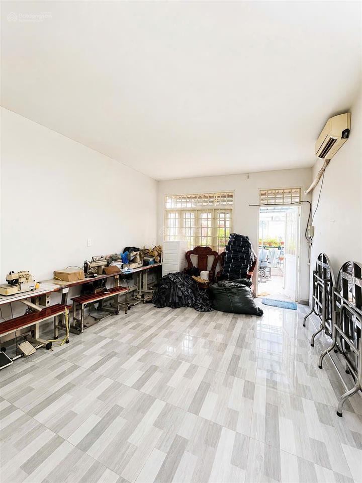 Chính chủ bán nhà mặt phố kd sát chợ 1 trệt 1 lầu, 92.4m², 3pn, đặng minh trứ, p.10, tân bình, hcm