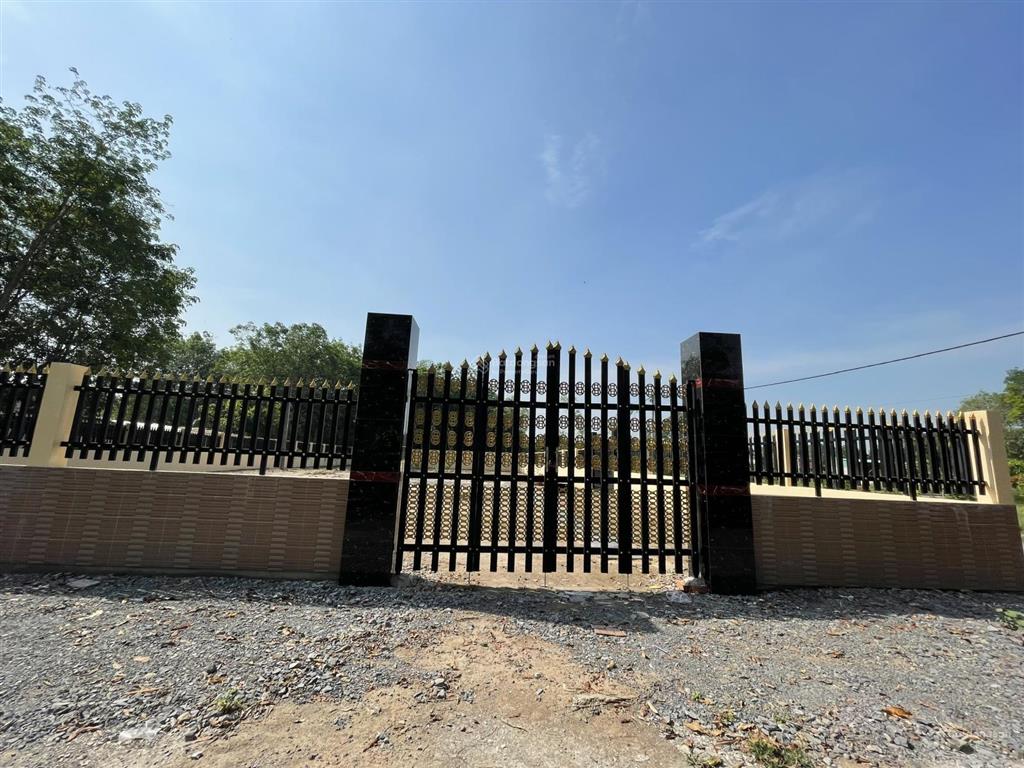 Cho thuê mặt bằng đất trống 1100m² (có thổ cư)