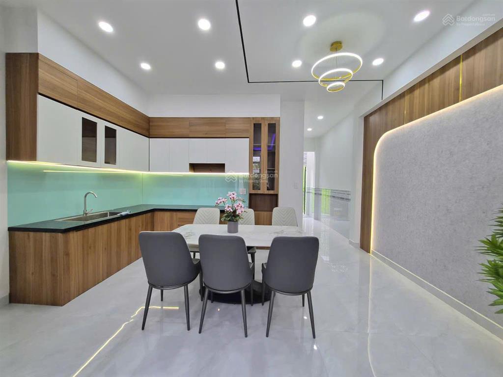 Bán nhà mới 100%, 106m², 1 trệt 1 lầu, 3 pn + nội thất, sẵn sổ tại đức hòa, long an