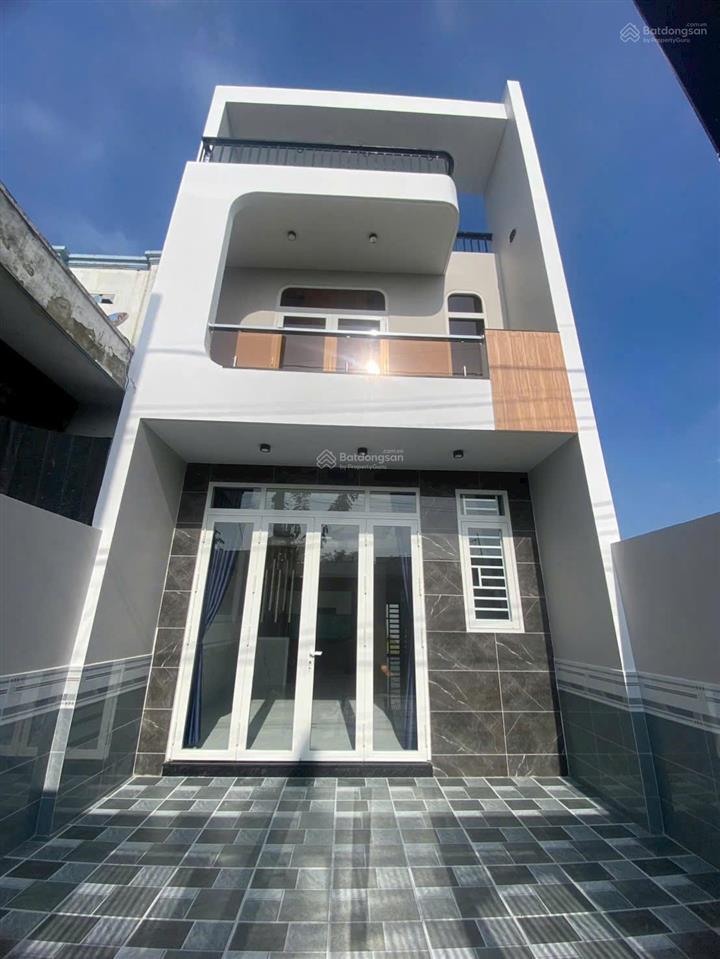 Bán nhà mới 100%, 106m², 1 trệt 1 lầu, 3 pn + nội thất, sẵn sổ tại đức hòa, long an