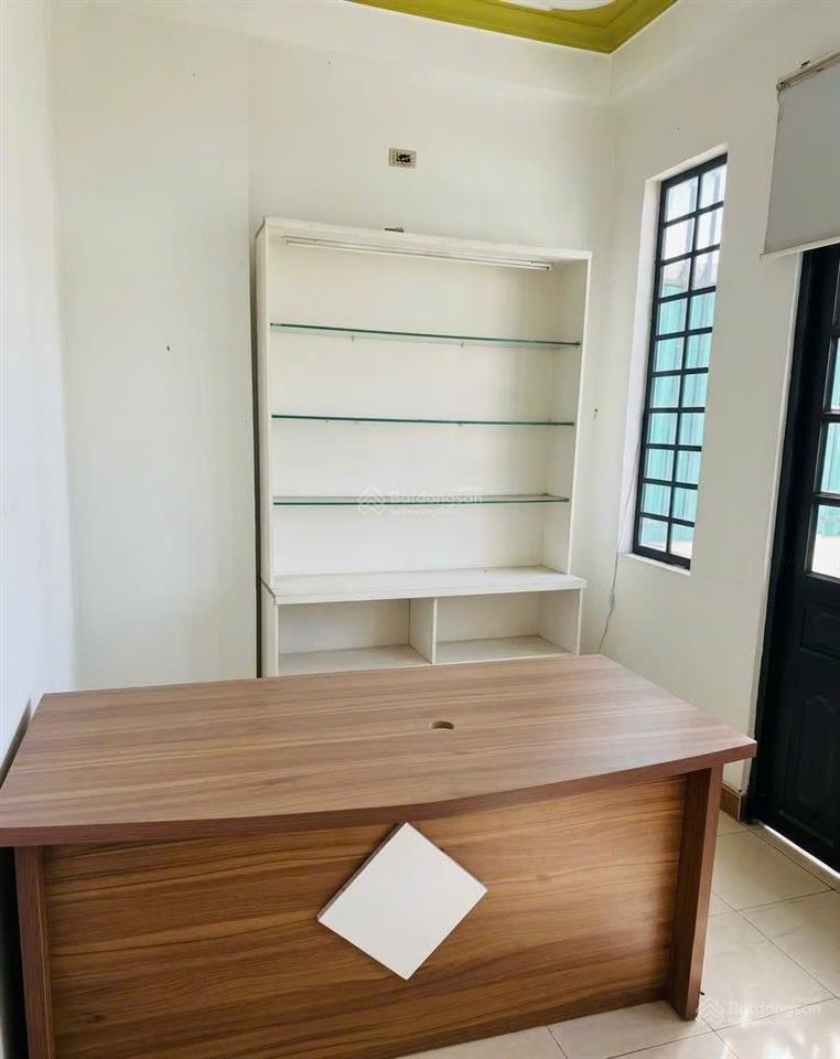 Cho thuê nhà kinh doanh 1 trệt 3 lầu, sân thượng, 5pn  mt đường trần thị trọng, p.15, tân bình