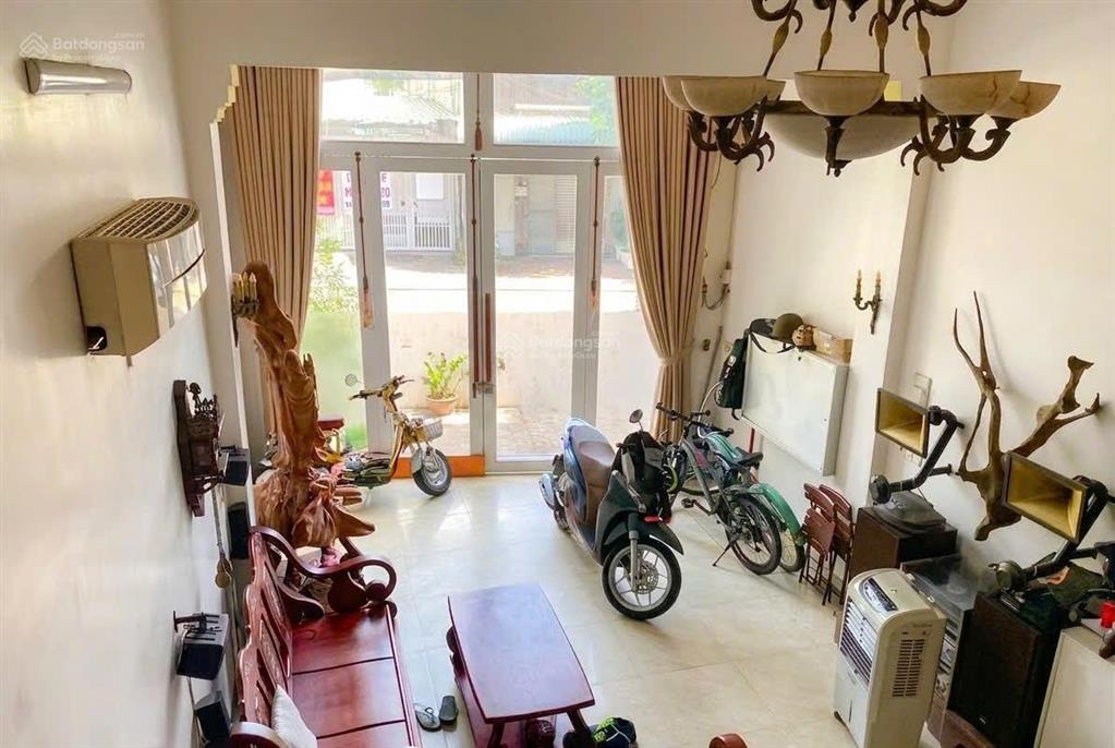 Cho thuê nhà kinh doanh 1 trệt 3 lầu, sân thượng, 5pn  mt đường trần thị trọng, p.15, tân bình
