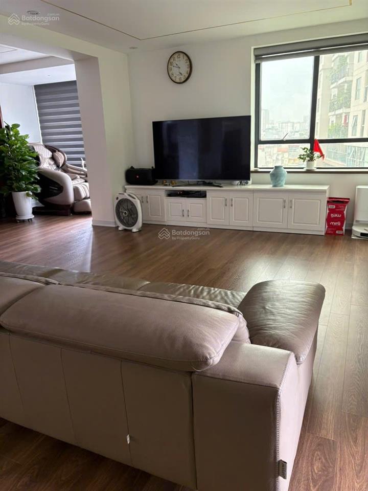 Bán căn hộ vip chung cư n09b2, căn góc dt 170m2, 3pn+ nội thất tại dịch vọng, cầu giấy