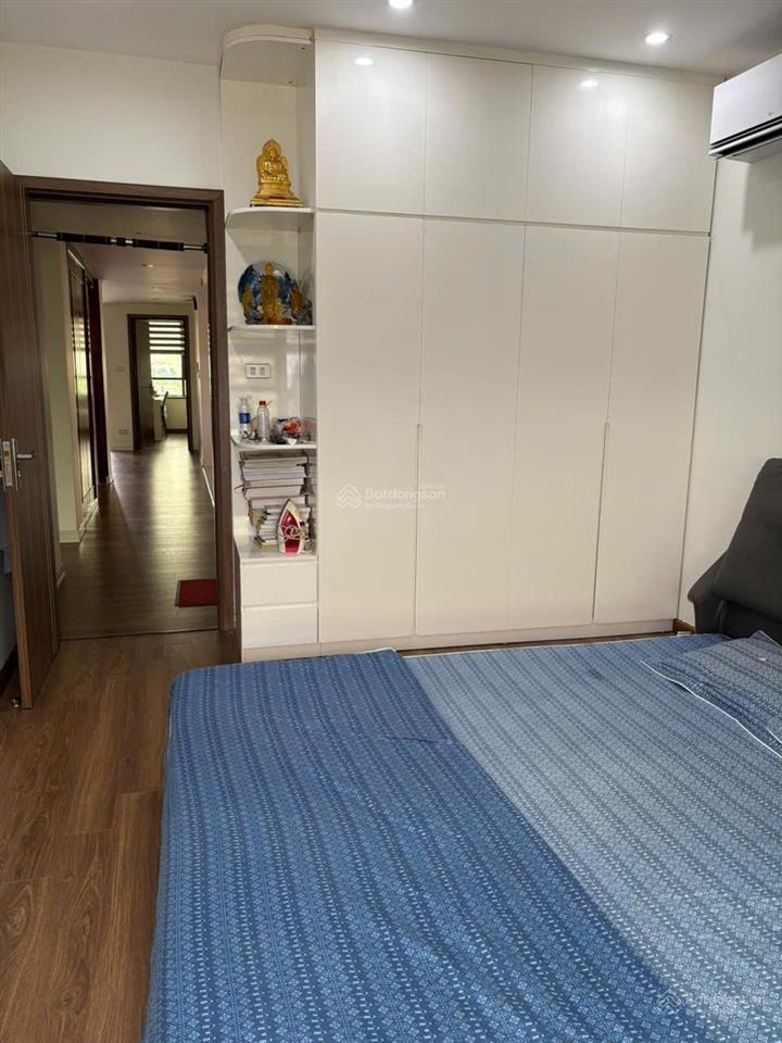 Bán căn hộ vip chung cư n09b2, căn góc dt 170m2, 3pn+ nội thất tại dịch vọng, cầu giấy