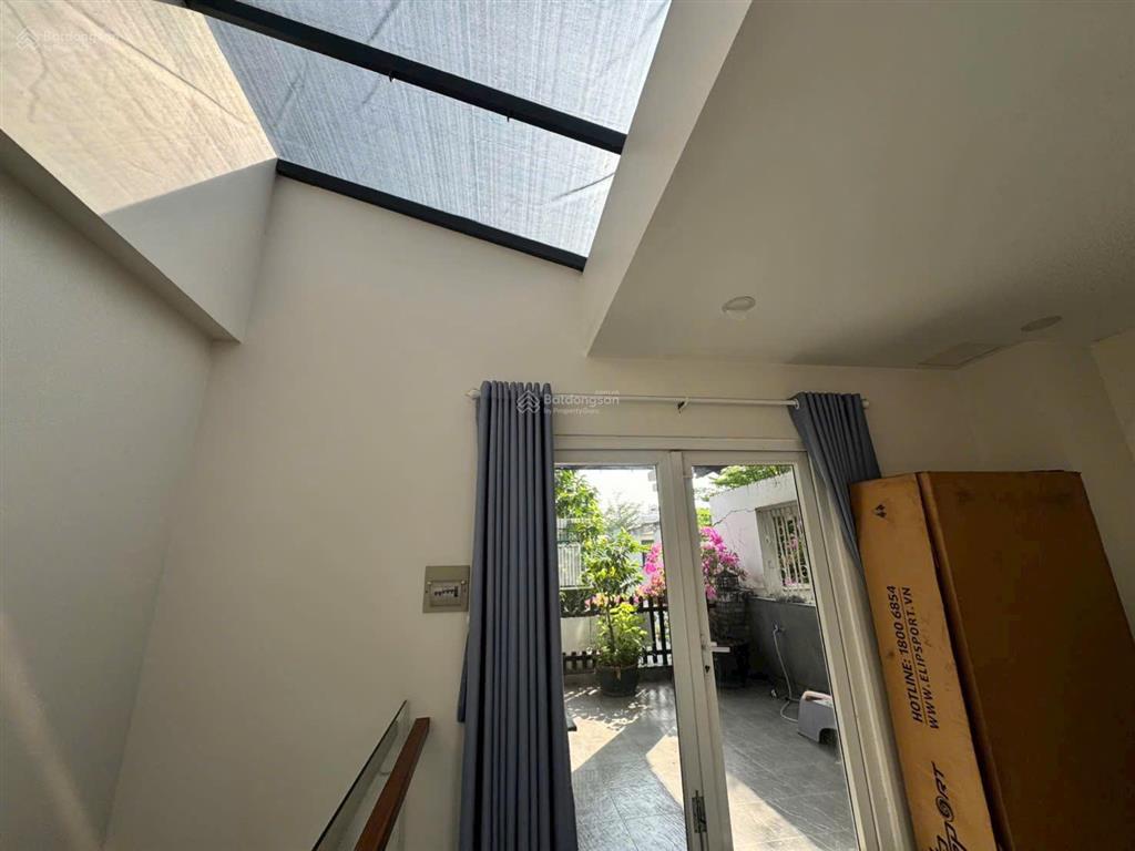 Bán nhà 1 trệt 2 lầu sân thượng trước sau, 70m2, 4pn  kdc bình hòa, p. 13, bình thạnh