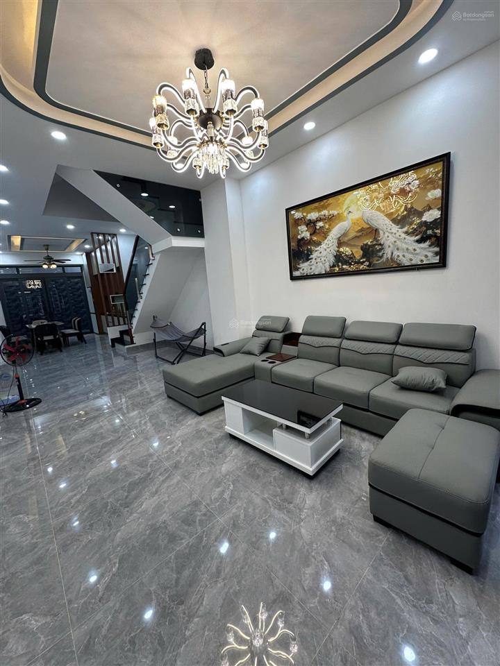 Bán nhà 1 trệt 2 lầu sân thượng mới 100%, 80m2, 4pn, tặng nội thất hẻm rộng 6m, sẵn sổ tại quận 12