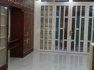 Cho thuê nhà 1 trệt 3 lầu gần ngã tư 3/2 lê hồng phong, p.10, q.10, hcm