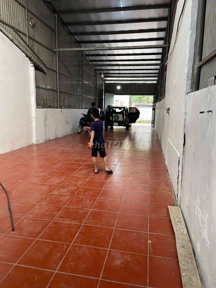 Cho thuê kho xưởng hoặc ở hộ gia đình