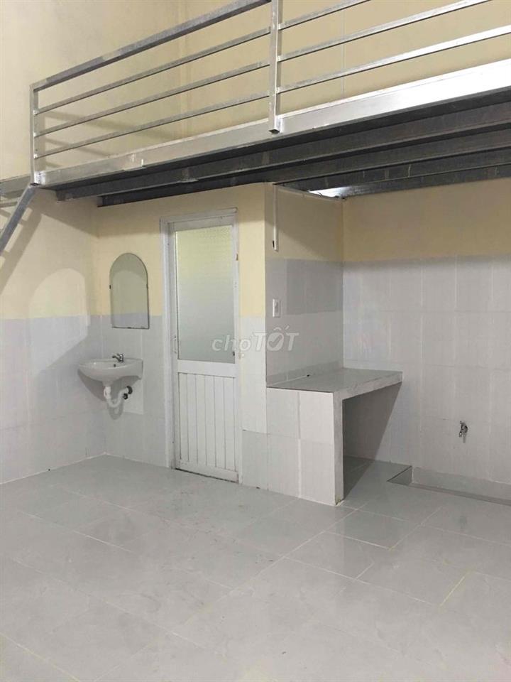 phong trọ rộng thoáng  , kh ngập nươc, duòng lớn kh nằm trong hẻm