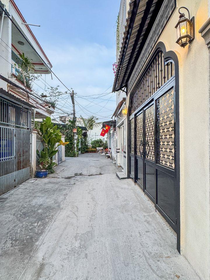NHÀ 3 TẦNG GẦN ĐH Y DƯỢC CẦN THƠ NGANG 5 DÀI 17