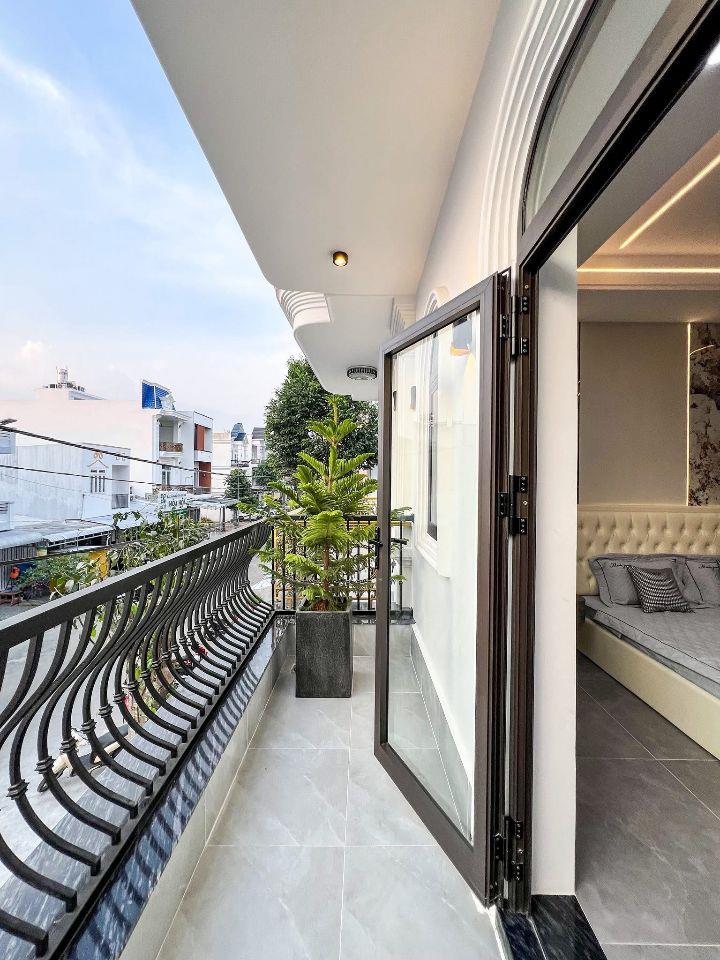 NHÀ 3 TẦNG KDC HỒNG LOAN ĐƯỜNG D33 - HÀNG HIẾM CÓ MƯƠNG HỞ