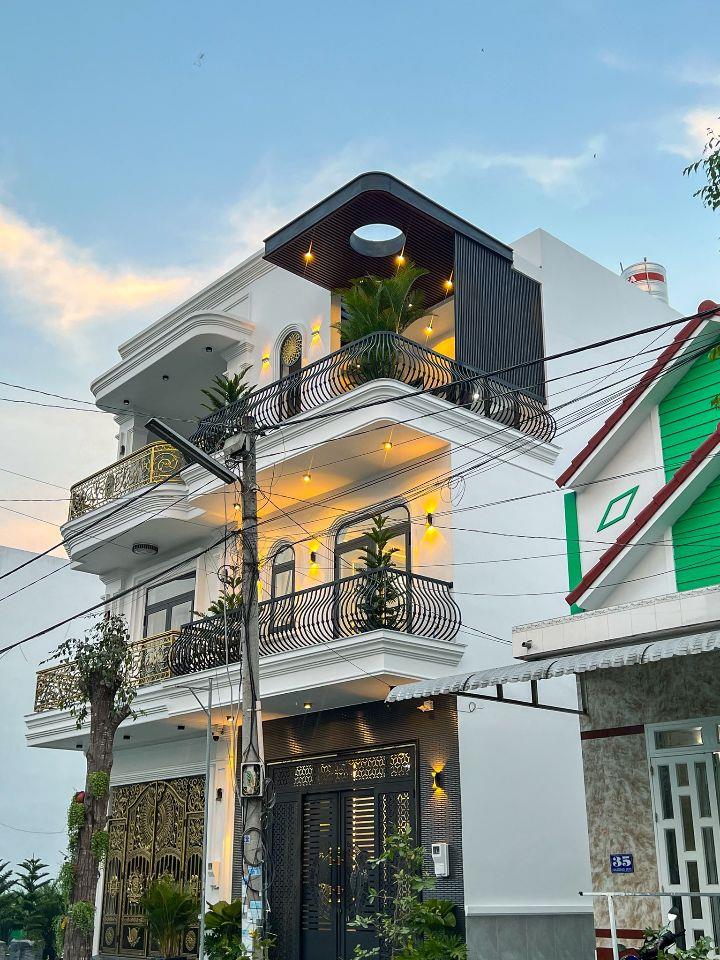 NHÀ 3 TẦNG KDC HỒNG LOAN ĐƯỜNG D33 - HÀNG HIẾM CÓ MƯƠNG HỞ