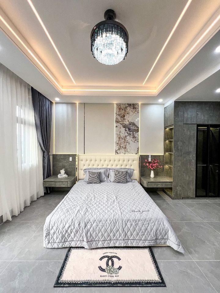NHÀ 3 TẦNG KDC HỒNG LOAN ĐƯỜNG D33 - HÀNG HIẾM CÓ MƯƠNG HỞ
