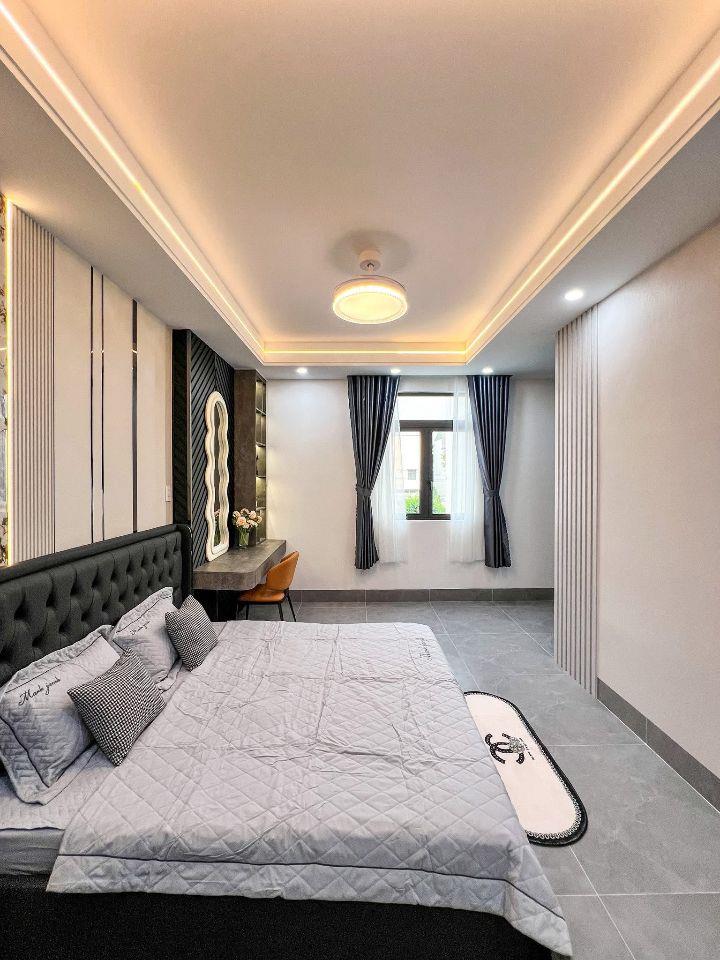 NHÀ 3 TẦNG KDC HỒNG LOAN ĐƯỜNG D33 - HÀNG HIẾM CÓ MƯƠNG HỞ