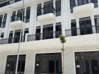 Nhận nhà ở ngay, giá siêu hấp dẫn