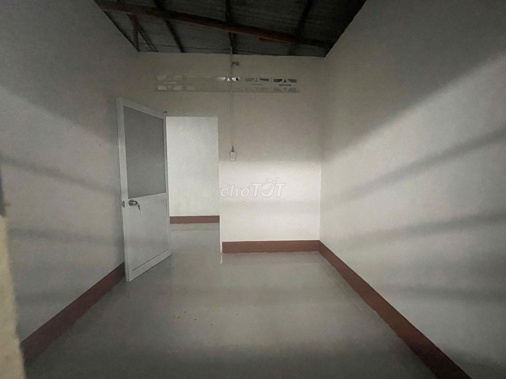 Bán nhà xã tân điền , đường rộng rãi, diện tích 294 m. nhà sạch sẽ