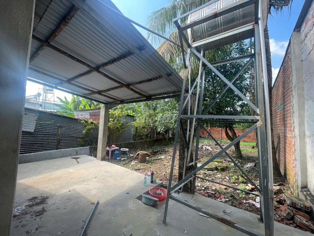 Bán nhà xã tân điền , đường rộng rãi, diện tích 294 m. nhà sạch sẽ