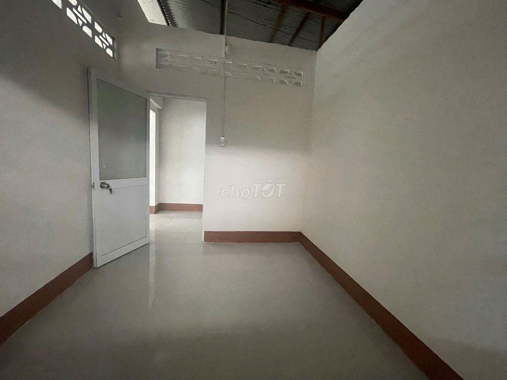 Bán nhà xã tân điền , đường rộng rãi, diện tích 294 m. nhà sạch sẽ