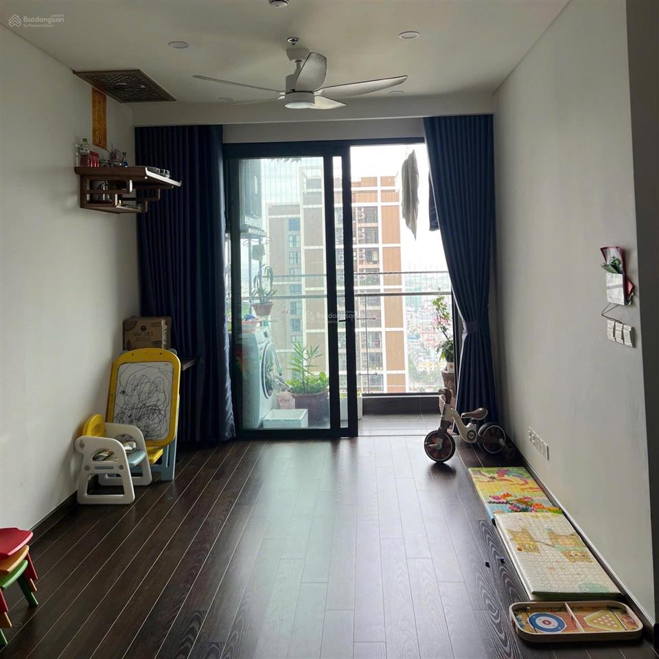 Chính chủ cần bán căn 1pn + 1 mas b diện tích 47m giá 3.950 tỷ sổ đỏ luôn xem nhà 0812 556 ***