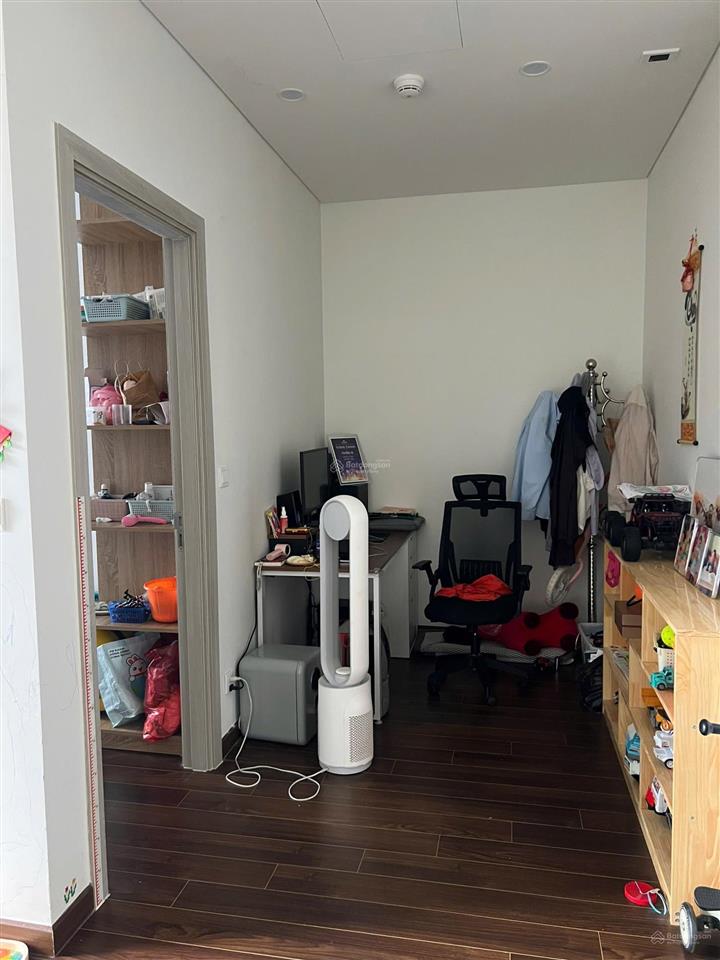 Chính chủ cần bán căn 1pn + 1 mas b diện tích 47m2 giá 4.6 tỷ sổ đỏ luôn xem nhà 0918 277 ***