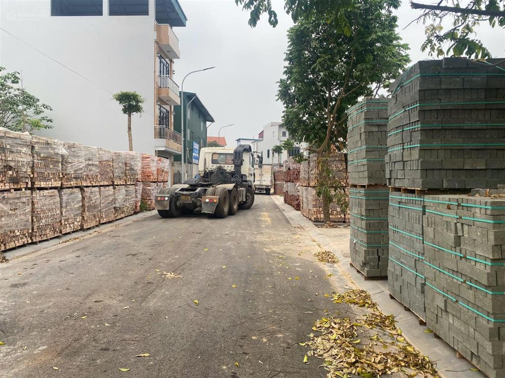 Bán đất đấu giá x5 du nội, mai lâm đón sóng vin yên thường và đường dẫn cầu tứ liên.