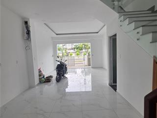 Bán nhà mặt tiền đường song hành quốc lộ 50 kết nối đường cầu bình tiên