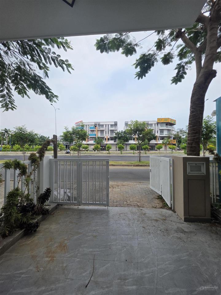 Bán nhà mặt tiền đường song hành quốc lộ 50 kết nối đường cầu bình tiên