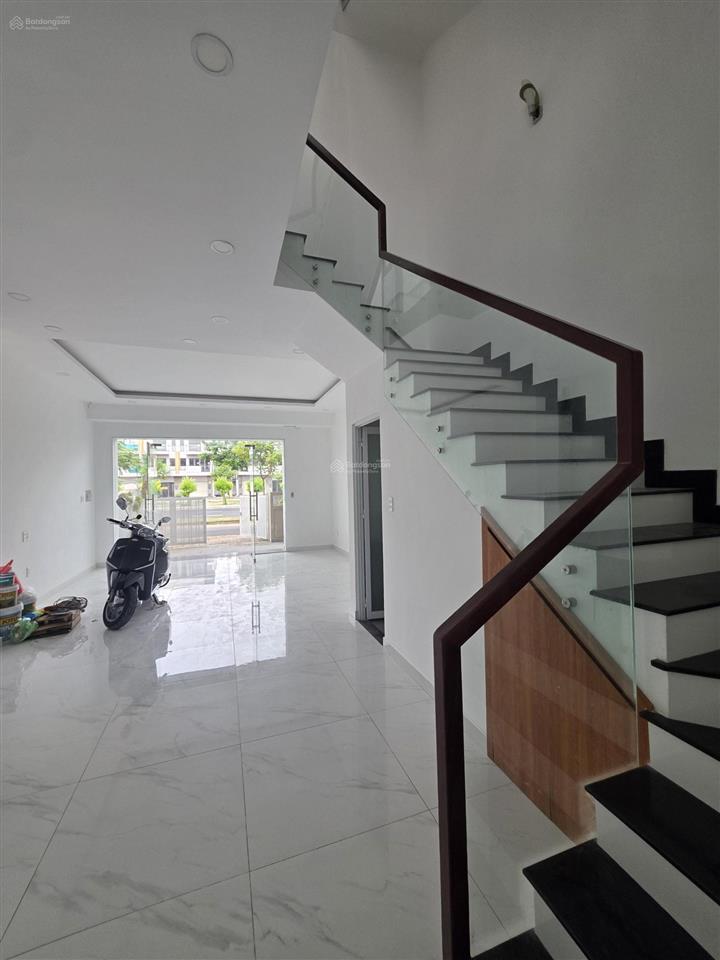 Bán shophouse tại 2d song hành, 10 tỷ, 75m2 giá cực chất