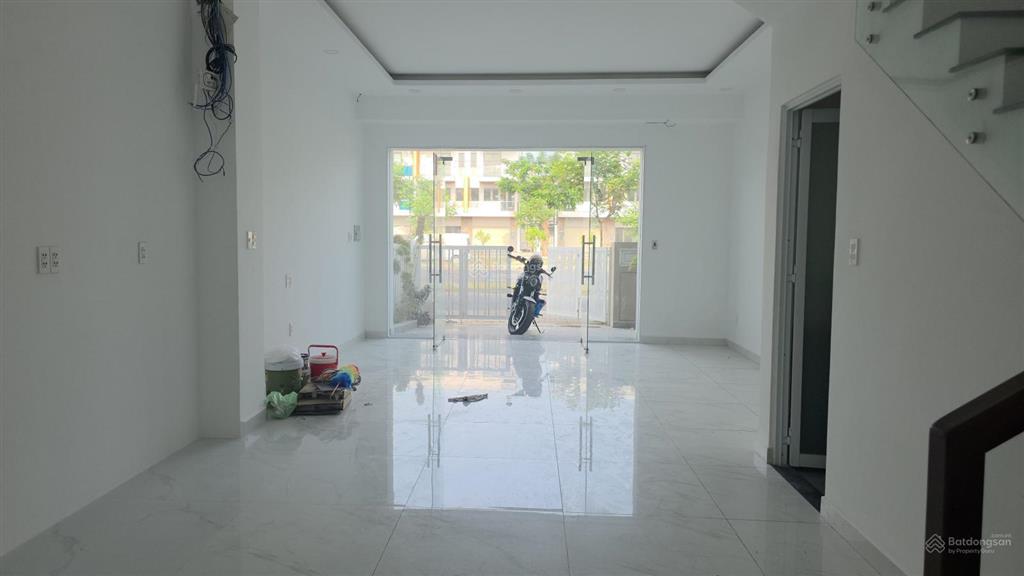 Bán shophouse tại 2d song hành, 10 tỷ, 75m2 giá cực chất