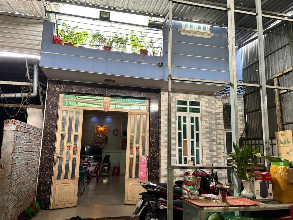 Bán nhà giá tốt xã cần giuoc tây ninh.