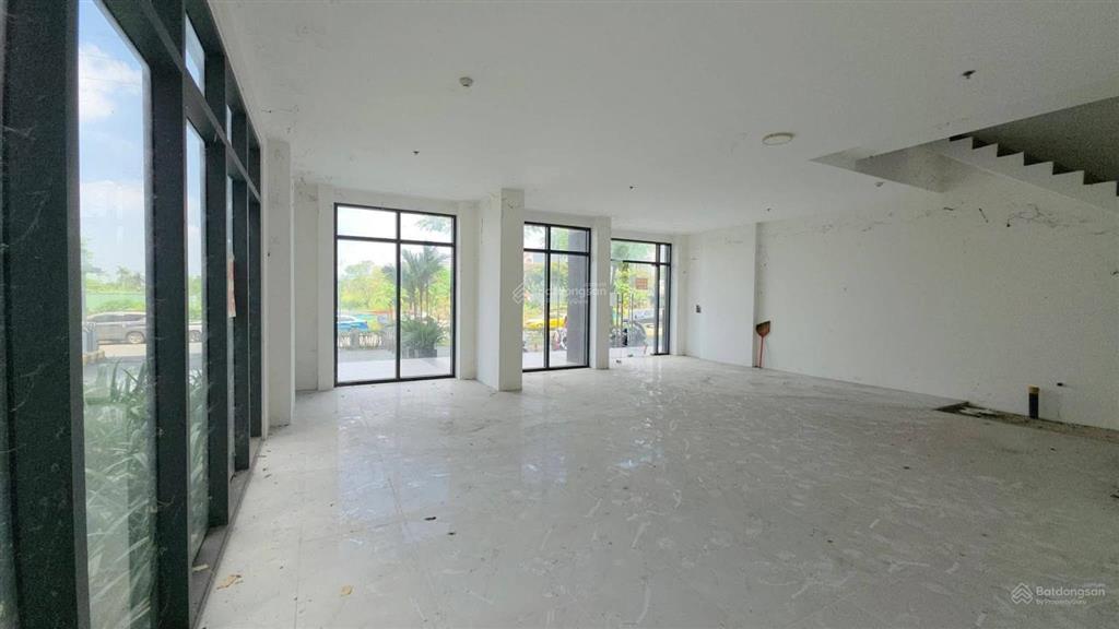 Cho thuê shophouse 155m2 tại lovera vista, 25 triệu vnd