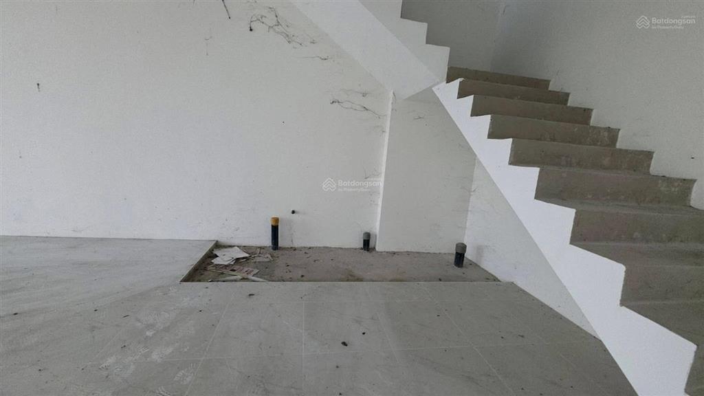 Cho thuê shophouse 155m2 tại lovera vista, 25 triệu vnd