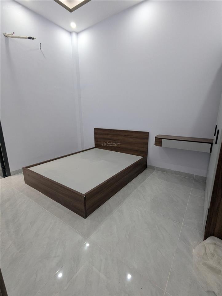 Nhà phố mới xây liền kề kcn cầu tràm, sổ hồng riêng, 2,8 tỷ