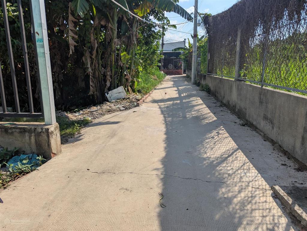 Bán lô đất 181m2 đất full thổ cư liền kề khu đô thị vỉngouup hưng long